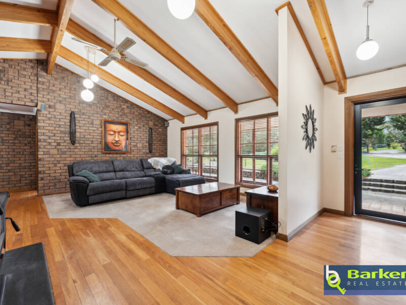 34 Austin Crescent, COCKATOO VALLEY, SA 5351 AUS