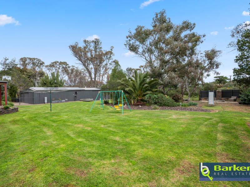 34 Austin Crescent, COCKATOO VALLEY, SA 5351 AUS
