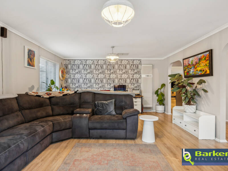 21 Stuart Drive, CRAIGMORE, SA 5114 AUS