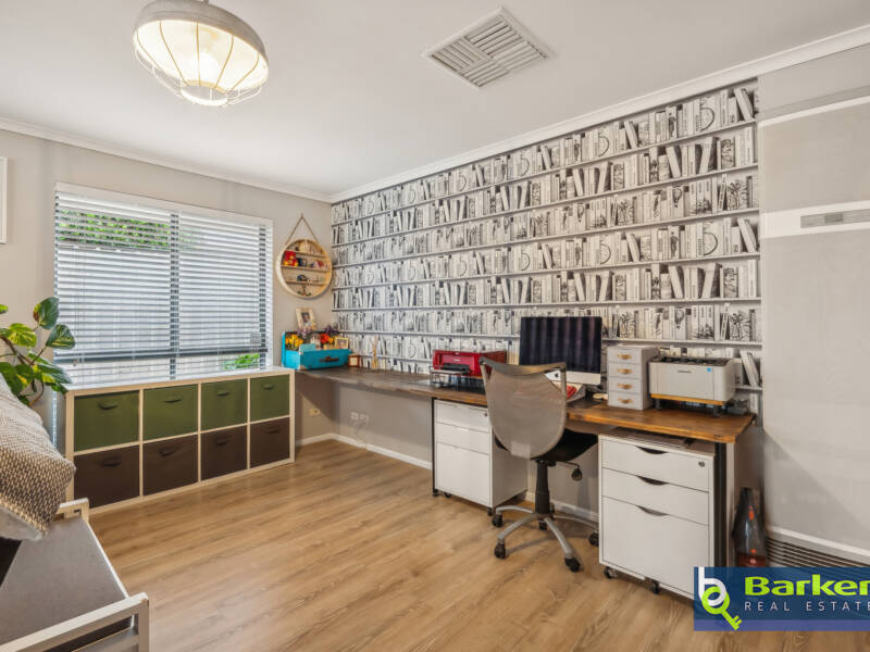 21 Stuart Drive, CRAIGMORE, SA 5114 AUS