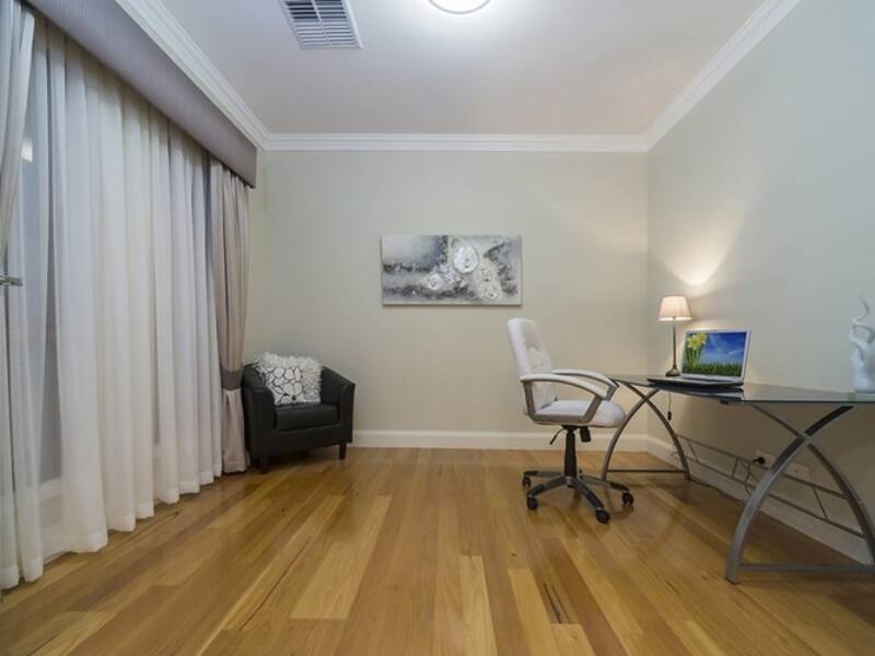 10 Campbell Circuit, GAWLER EAST, SA 5118 AUS