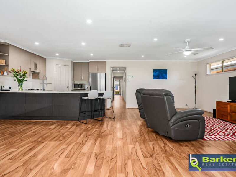 8A Dyson Street, EVANSTON, SA 5116 AUS