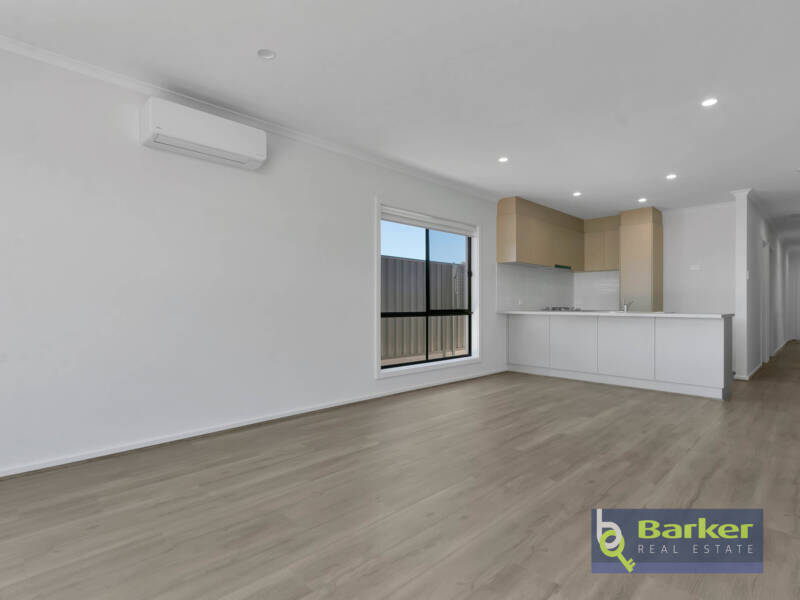 12 Verdale Crescent, MUNNO PARA DOWNS, SA 5115 AUS