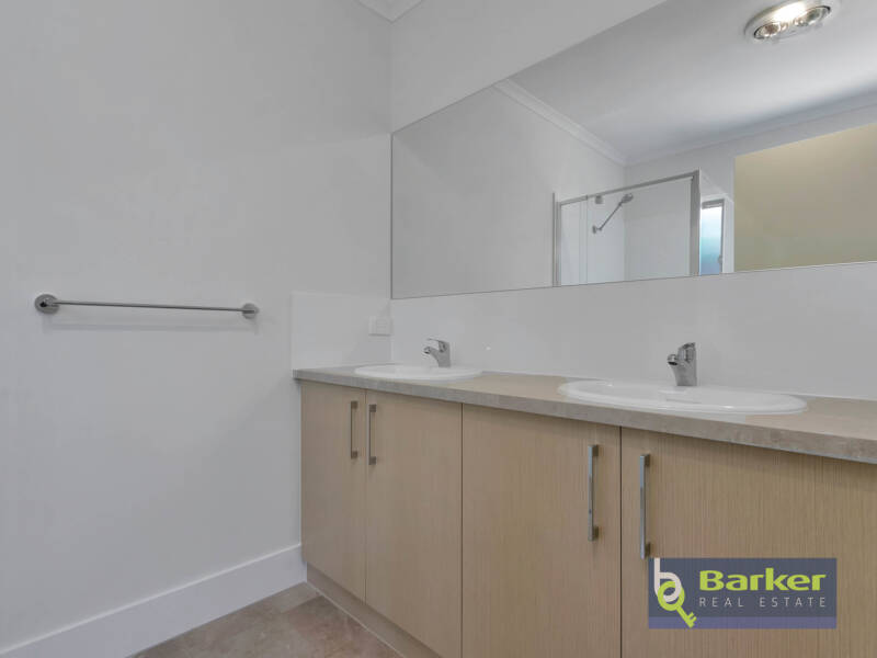 12 Verdale Crescent, MUNNO PARA DOWNS, SA 5115 AUS