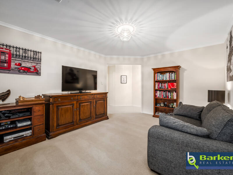 4 Curnow Court, EVANSTON PARK, SA 5116 AUS