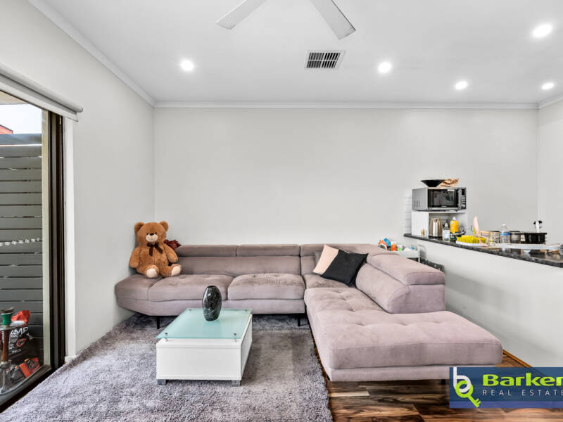 1/8 Fourth Avenue, MAWSON LAKES, SA 5095 AUS