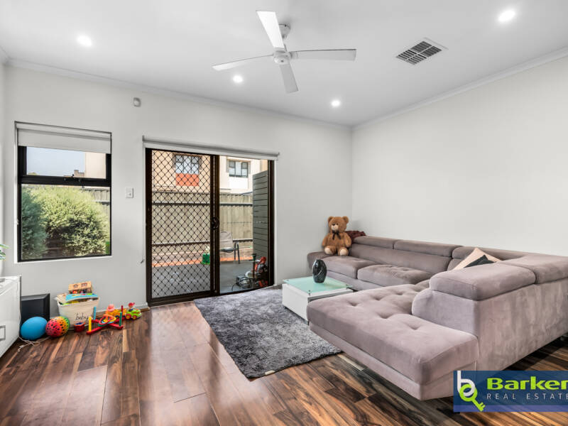 1/8 Fourth Avenue, MAWSON LAKES, SA 5095 AUS