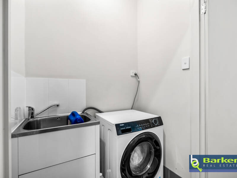 1/8 Fourth Avenue, MAWSON LAKES, SA 5095 AUS