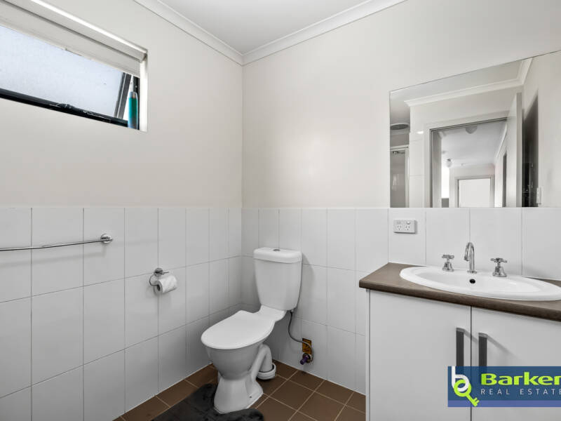 1/8 Fourth Avenue, MAWSON LAKES, SA 5095 AUS