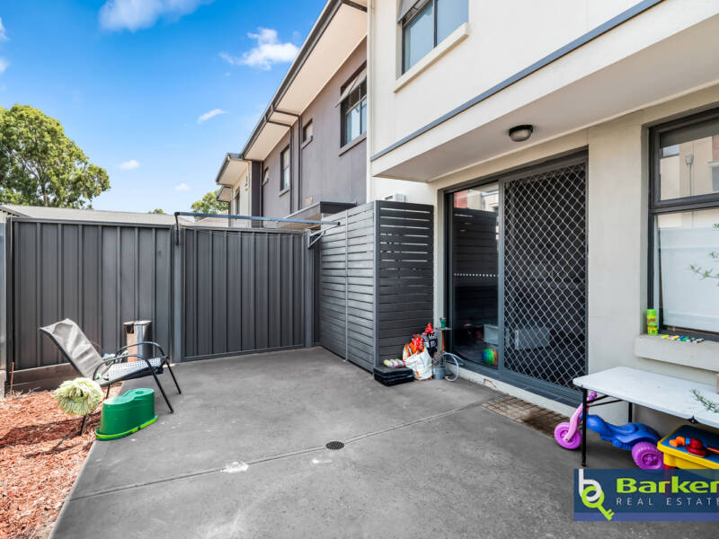 1/8 Fourth Avenue, MAWSON LAKES, SA 5095 AUS