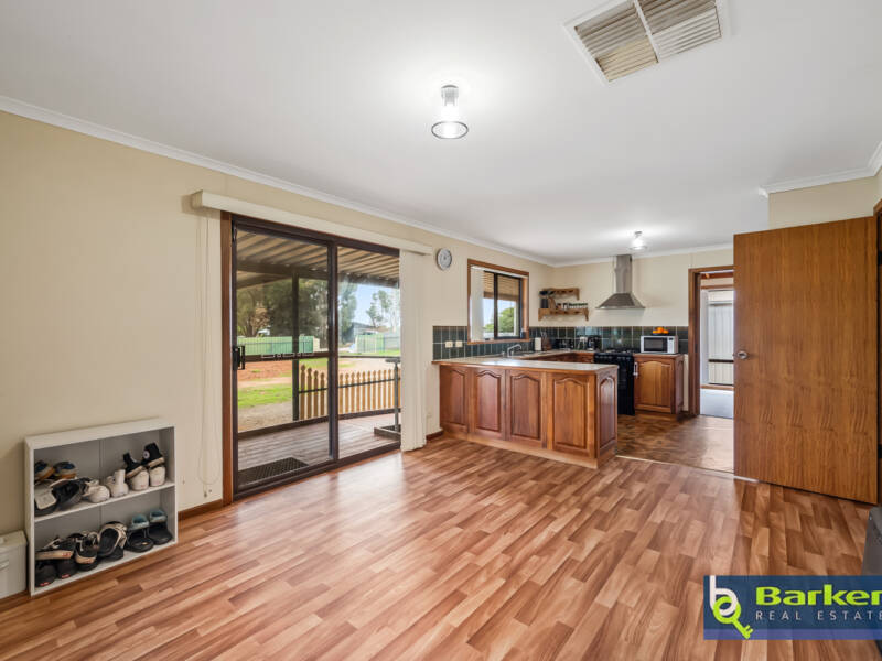 6 Lines Road, WASLEYS, SA 5400 AUS