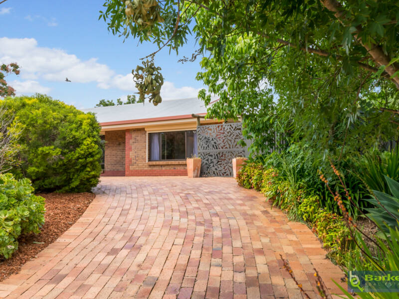35 Eva Street, WILLIAMSTOWN, SA 5351 AUS