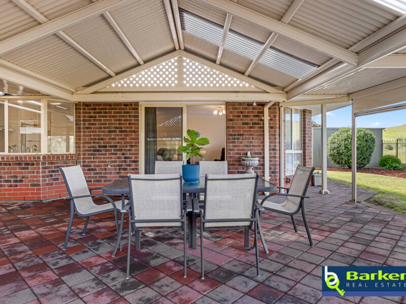 14 Lachlan Drive, CRAIGMORE, SA 5114 AUS