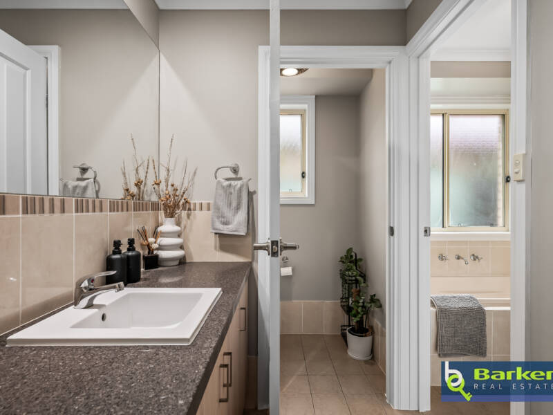 16 Songlark Grove, HEWETT, SA 5118 AUS