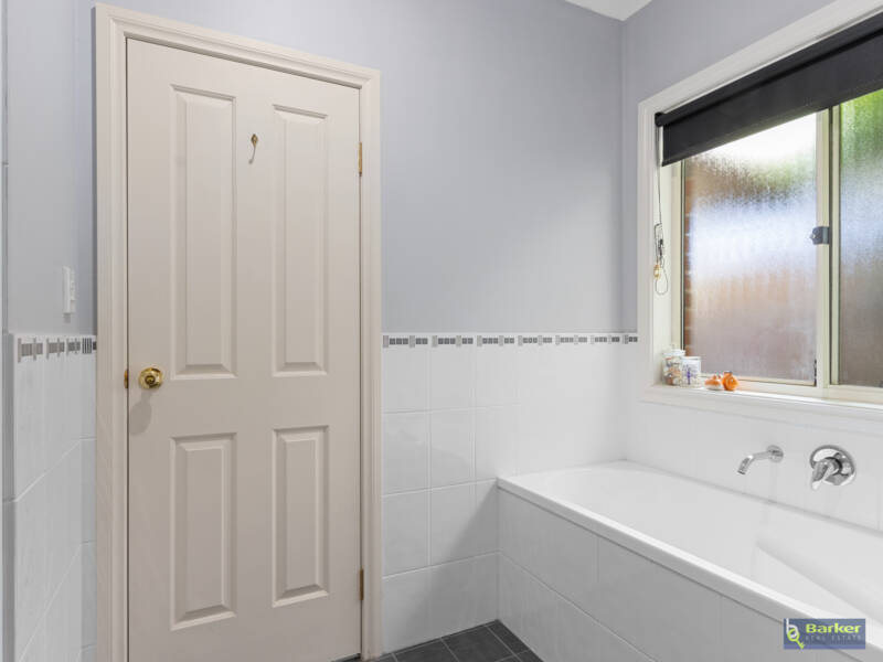 25 Para Para Close, GAWLER WEST, SA 5118 AUS
