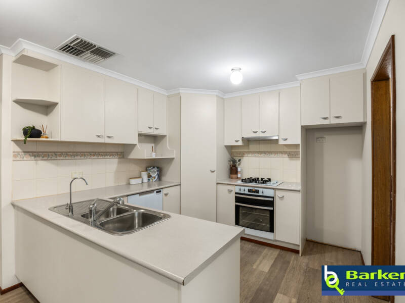 28 Haywood Close, ANDREWS FARM, SA 5114 AUS