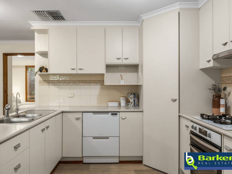 28 Haywood Close, ANDREWS FARM, SA 5114 AUS