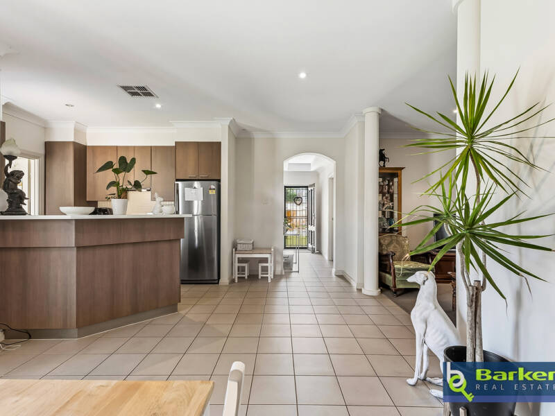 17 Coleman Parade, EVANSTON PARK, SA 5116 AUS