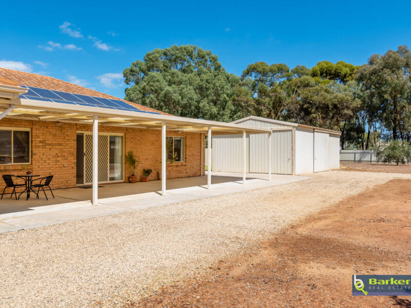 32 Traminer Drive, ANGLE VALE, SA 5117 AUS
