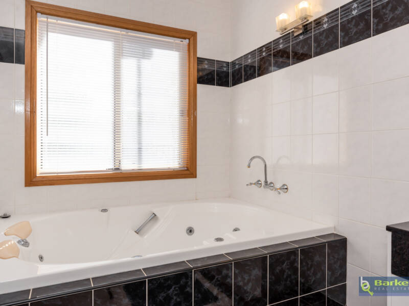 3 Schaefer Street, FREELING, SA 5372 AUS