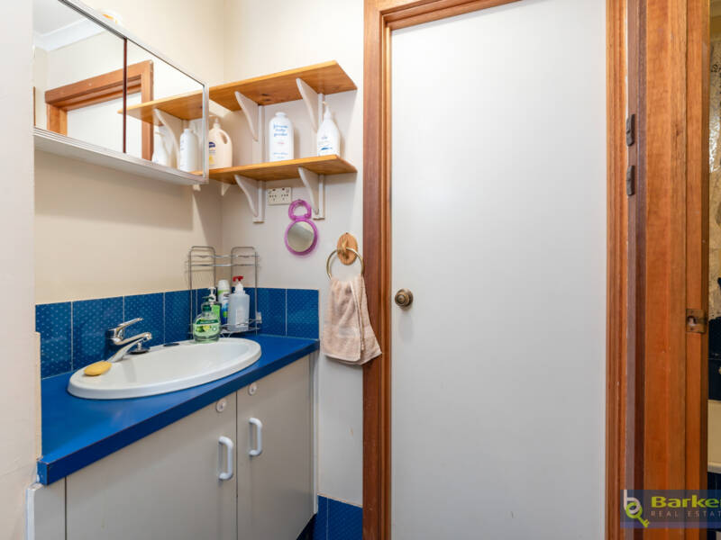 27 Nicholls Crescent, BURTON, SA 5110 AUS