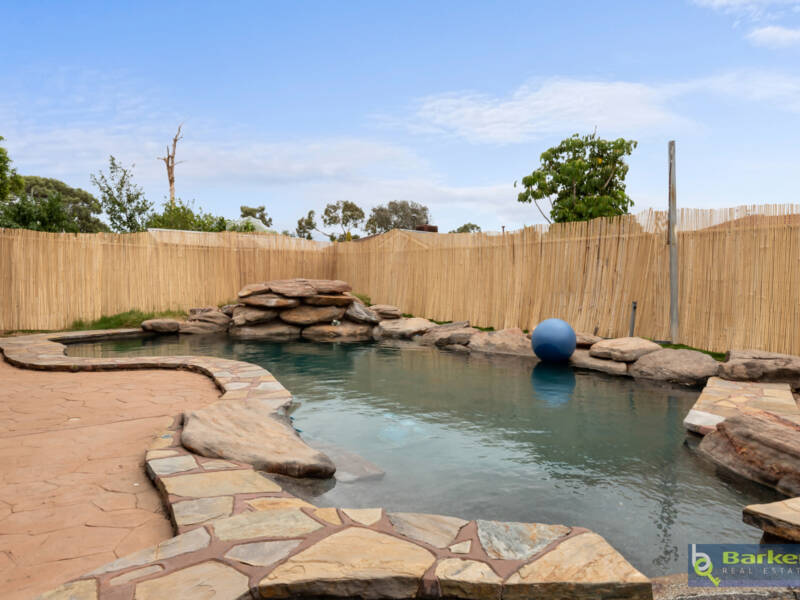 27 Nicholls Crescent, BURTON, SA 5110 AUS