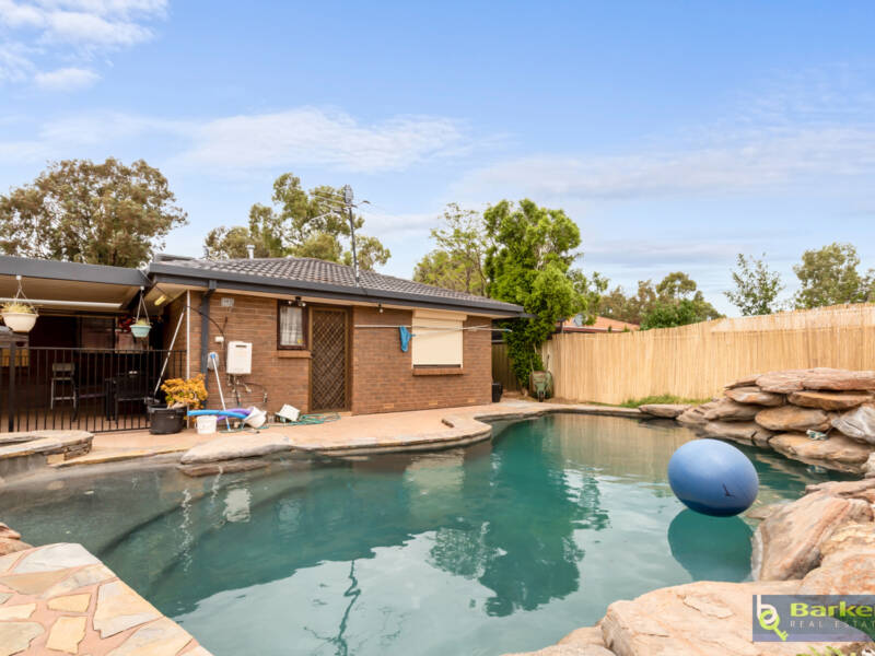 27 Nicholls Crescent, BURTON, SA 5110 AUS
