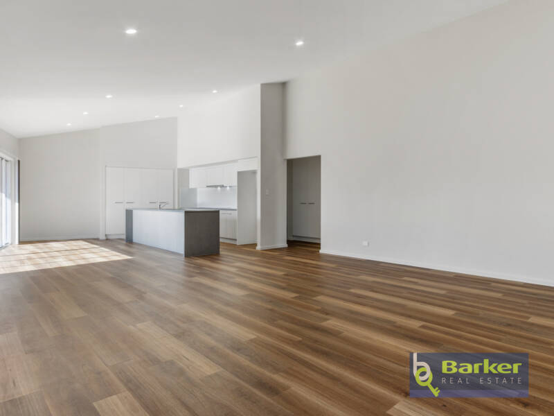 10 South Street, HAMLEY BRIDGE, SA 5401 AUS