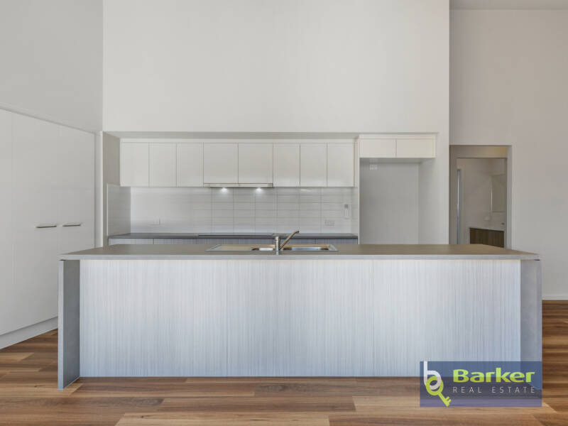 10 South Street, HAMLEY BRIDGE, SA 5401 AUS