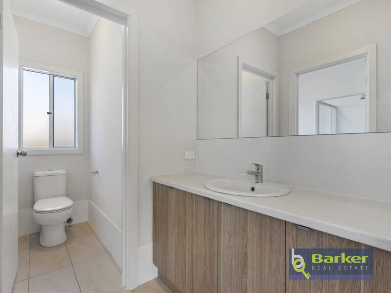 10 South Street, HAMLEY BRIDGE, SA 5401 AUS