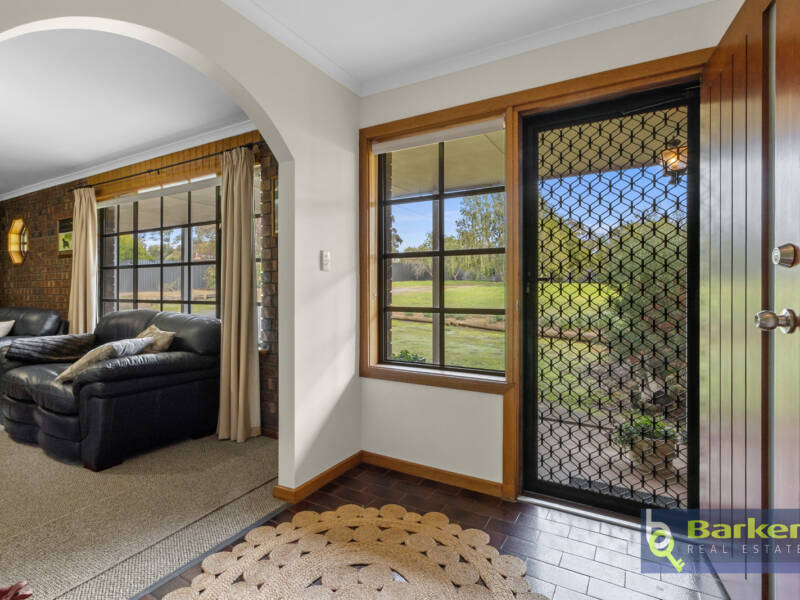 211 Williamstown Road, COCKATOO VALLEY, SA 5351 AUS
