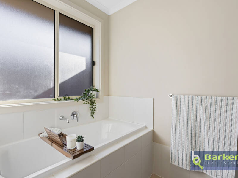 16 Ross Davis Avenue, EVANSTON GARDENS, SA 5116 AUS