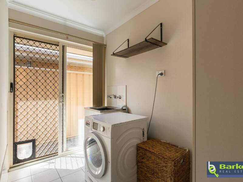 35 Flax-Lily Lane, MUNNO PARA, SA 5115 AUS