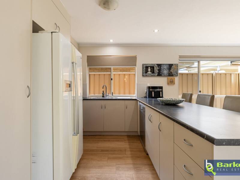 35 Flax-Lily Lane, MUNNO PARA, SA 5115 AUS