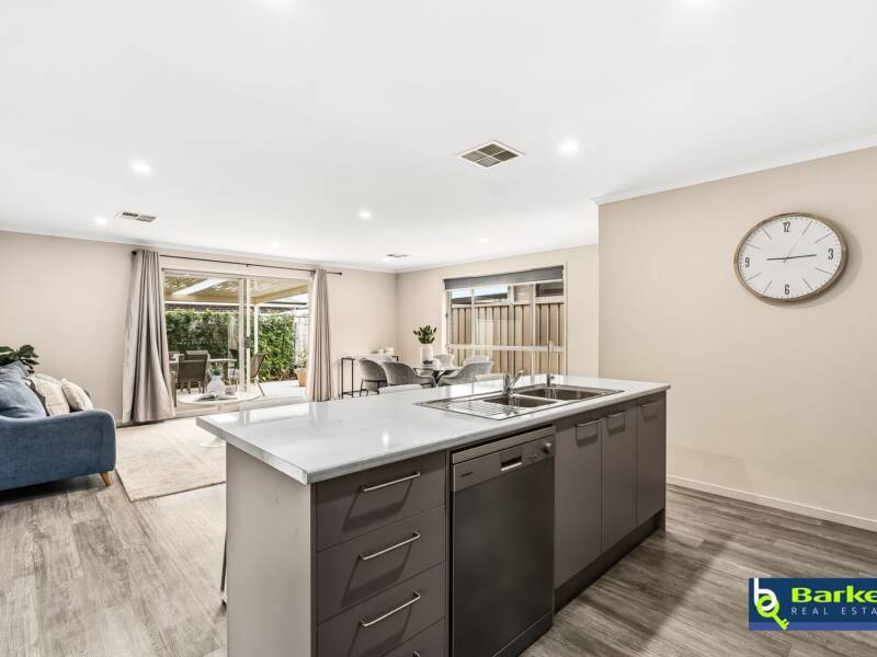 19 Geoff Road, MUNNO PARA WEST, SA 5115 AUS