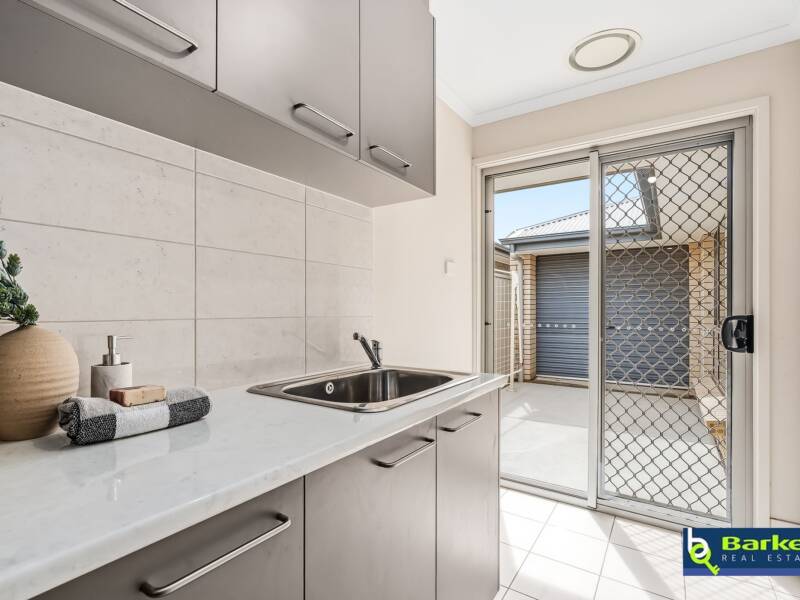 19 Geoff Road, MUNNO PARA WEST, SA 5115 AUS