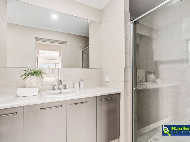 19 Geoff Road, MUNNO PARA WEST, SA 5115 AUS
