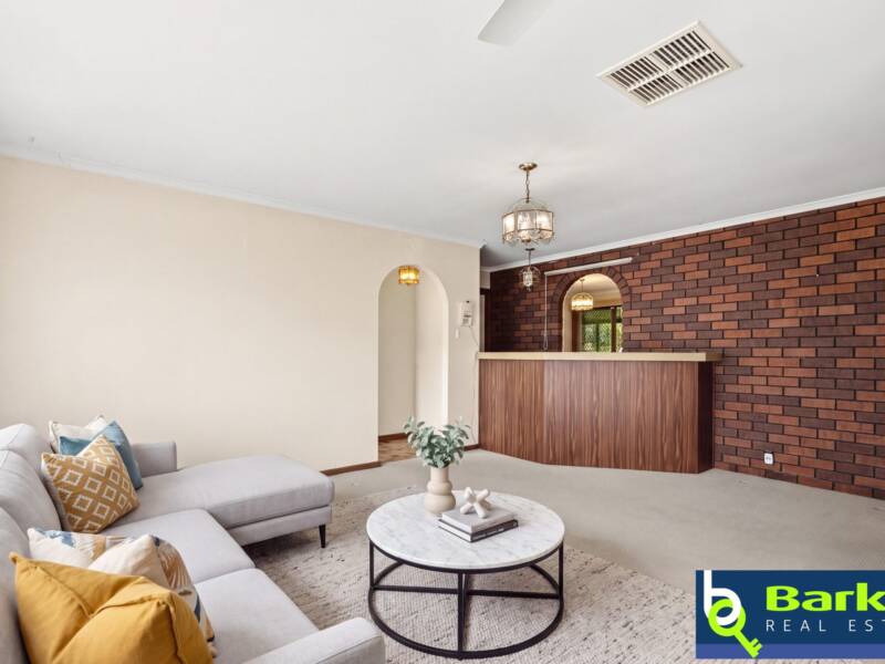 31 Kanimbla Crescent, CRAIGMORE, SA 5114 AUS