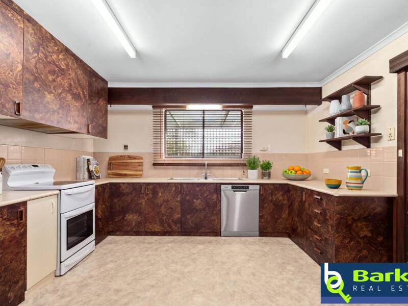 31 Kanimbla Crescent, CRAIGMORE, SA 5114 AUS