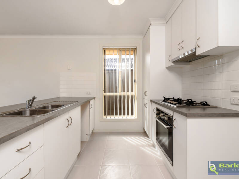 4 Jones Street, MUNNO PARA WEST, SA 5115 AUS