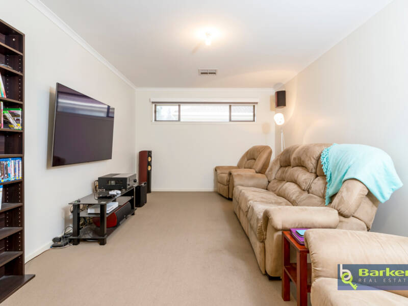 32 Scarlet Avenue, MUNNO PARA, SA 5115