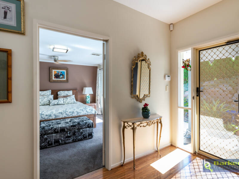 33 Thompson Circuit, EVANSTON PARK, SA 5116 AUS