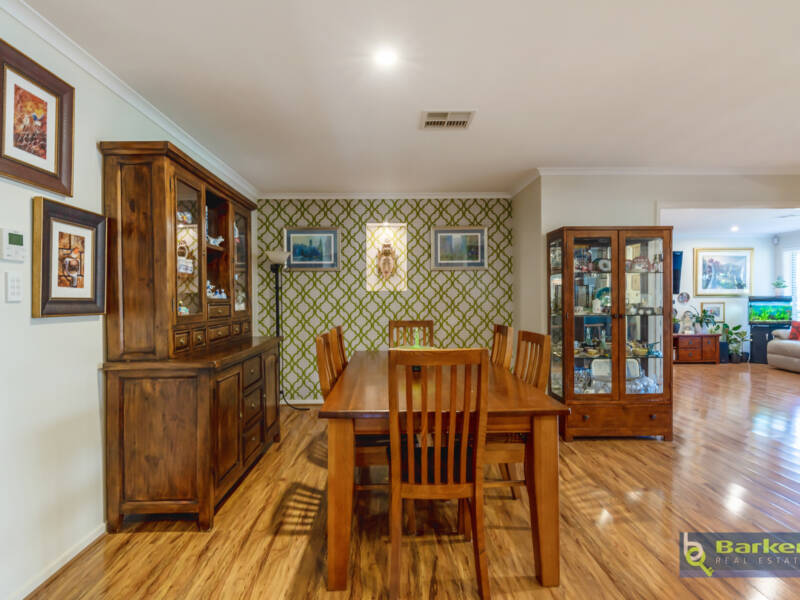 33 Thompson Circuit, EVANSTON PARK, SA 5116 AUS