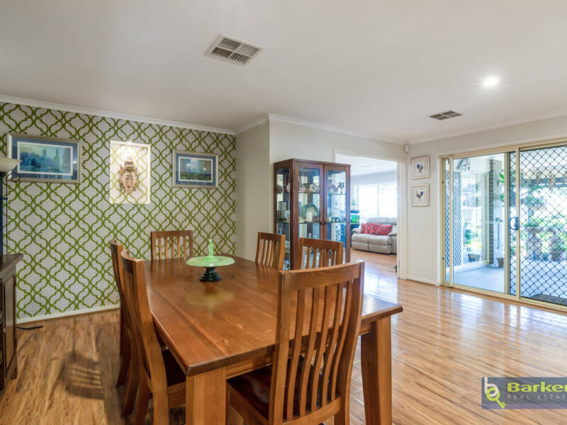 33 Thompson Circuit, EVANSTON PARK, SA 5116 AUS