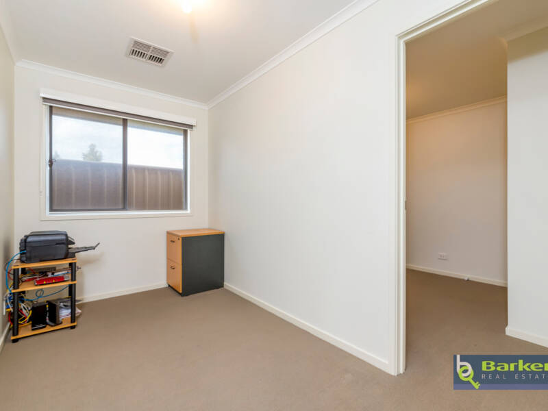 32 Scarlet Avenue, MUNNO PARA, SA 5115