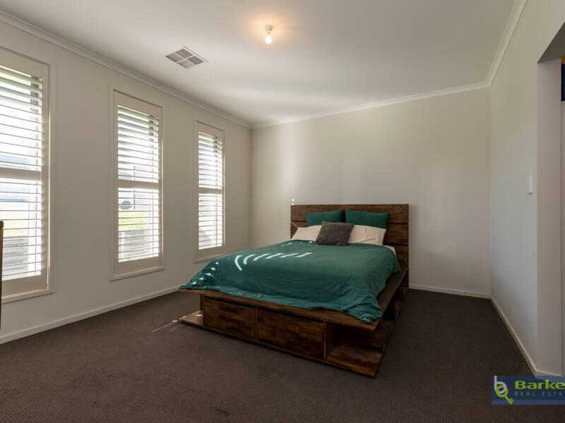 24 Luxton Avenue, GAWLER EAST, SA 5118 AUS