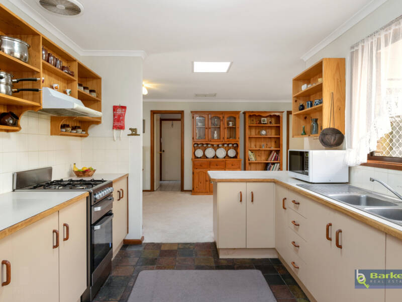 17 Bassett Crescent, GAWLER EAST, SA 5118 AUS