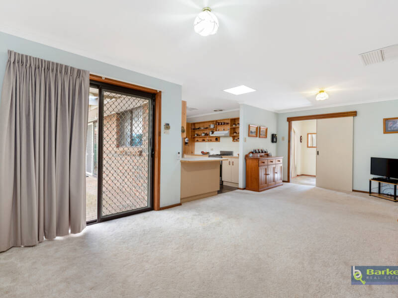 17 Bassett Crescent, GAWLER EAST, SA 5118 AUS