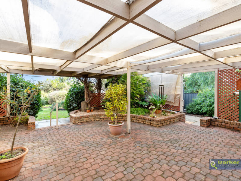 17 Bassett Crescent, GAWLER EAST, SA 5118 AUS