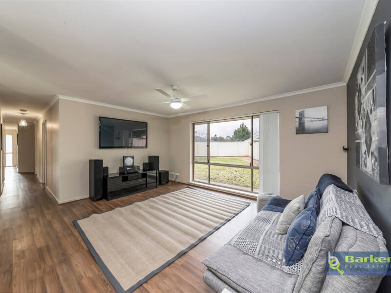 6 Canberra Court, SMITHFIELD, SA 5114